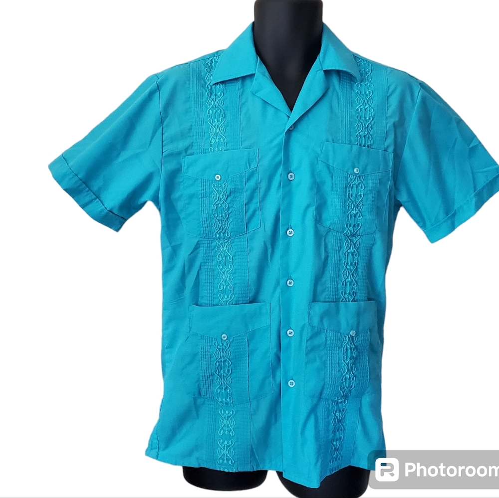 Mens Guyabera style blue shirt XS